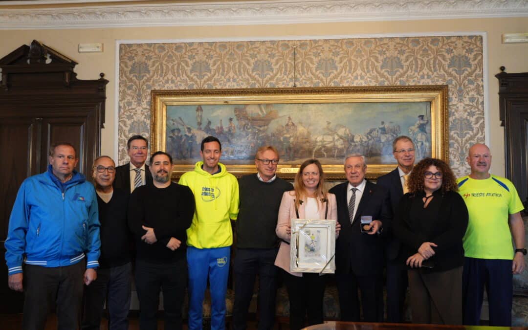 LA SOCIETÀ SPORTIVA È STATA PREMIATA OGGI NEL SALOTTO AZZURRO DEL COMUNE DI TRIESTE DALL’ASSESSORE ALLO SPORT ELISA LODI